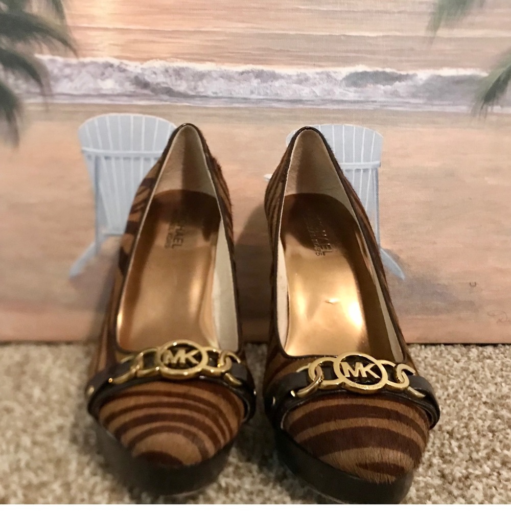 Michael Kors Brown Zebra Print Pumps
